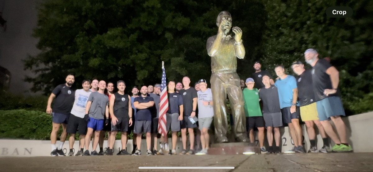 f3butlerfield's tweet photo. 22 Rain Dawgs covered 2.8 miles of campus. Ab work, 11’s of split squats, dips, merkins, hurleys and library steps followed by a trip to the Walk of Champions so our brothers from Pittsburgh (Ramblin &amp; Noreaster) could meet Coach Saban.
Respect is an act of love. 1 Peter 2:17 https://t.co/04lTGdGitC