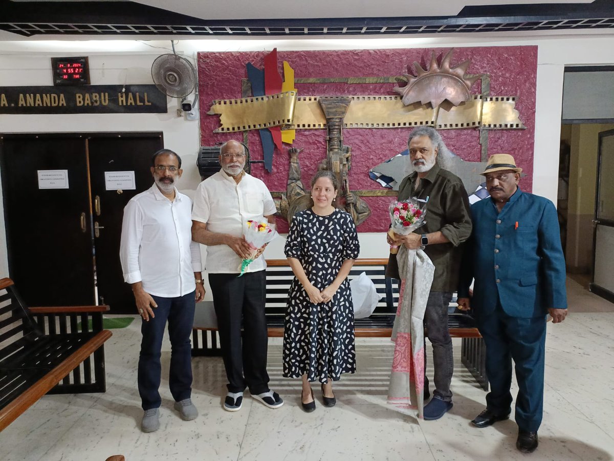 Godapatrika's tweet image. Costa Rica Minister Mrs .Sofia Salas Met Telugu Film Chamber &amp;amp; Producer Council Members to Discuss About Possibilities of shooting in Costa Rica for all the permits in single window 

#MullapudiMohan Feuji Software #ManoharReddy  #PrasannaKumar #ChadalvadaSrinivasRao…