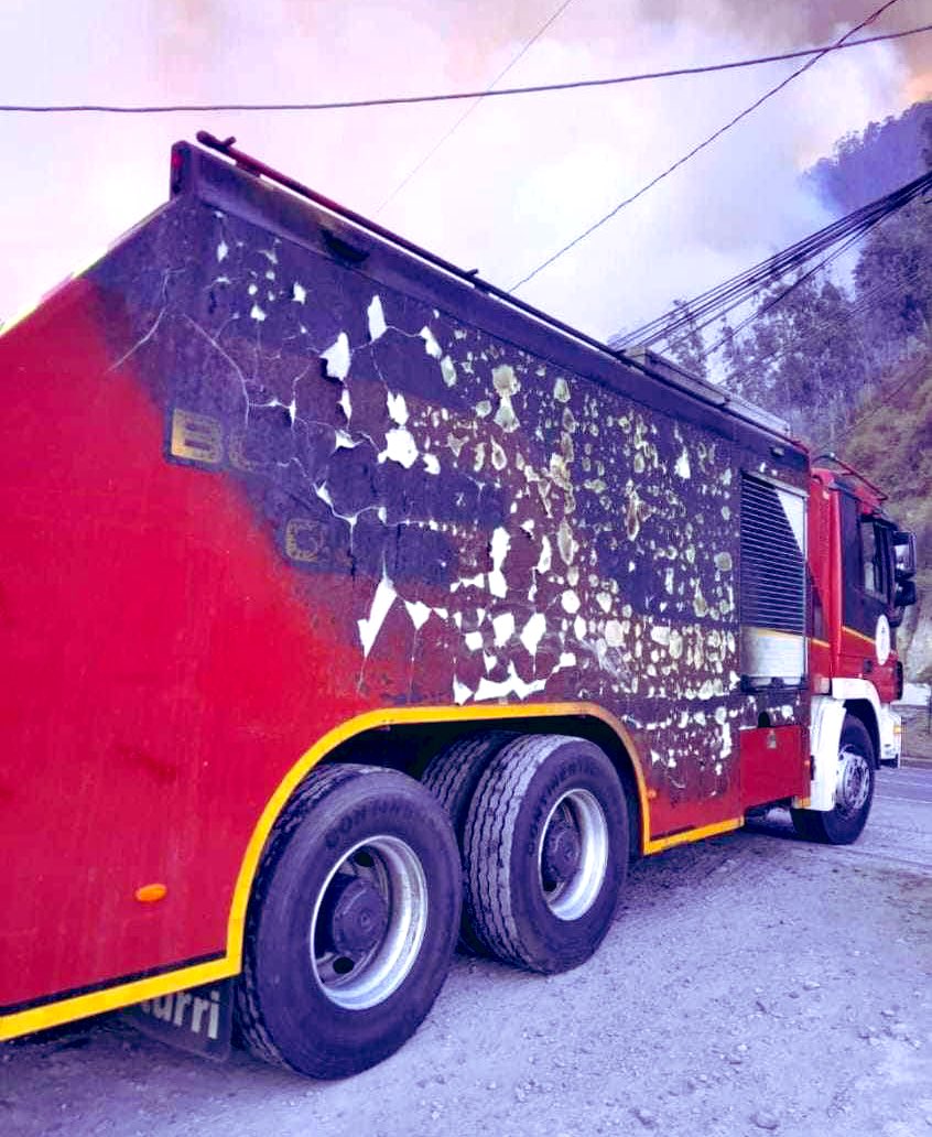 ¡Se juegan la vida por nosotros!
<a href="/BomberosQuito/">Bomberos Quito</a> 🚒 Dios los guarde.
G R A C I A S 🙏🏻
#QuitoSolidario