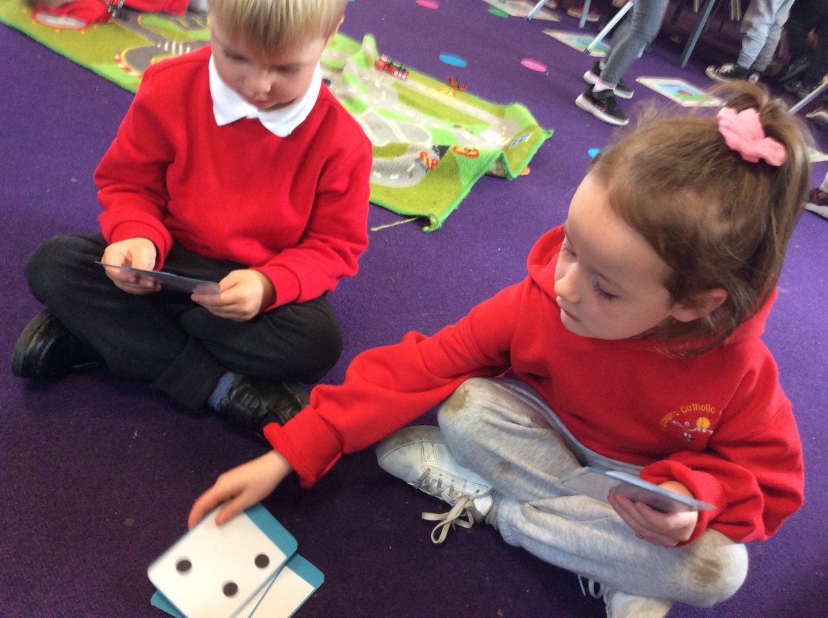This afternoon we have been subitising and playing snap with our subitising cards #joeysMATHS <a href="/_MrsBG/">Mrs BG</a>
