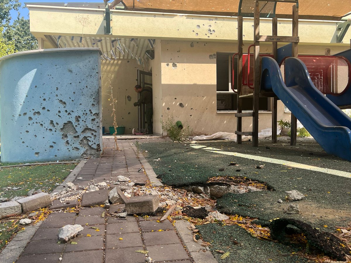 dannyb_m's tweet image. 3 weeks ago I filmed in Northern #Israel destroyed &amp;amp; deserted towns due to 11 months of unprovoked #Hezbollah attacks.I don&apos;t recall much from the UN condeming these  war crimes that have left thousand of Israelis homeless.This is what Israel is responding to in #Lebanon. My pics