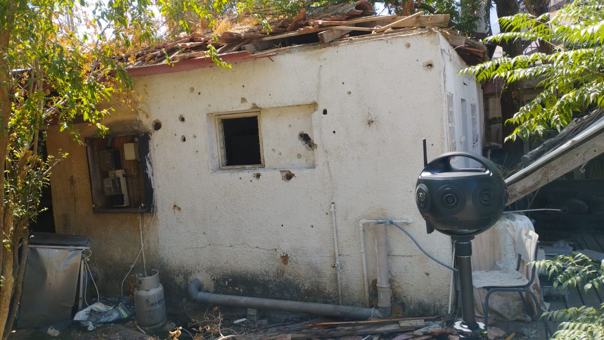 dannyb_m's tweet image. 3 weeks ago I filmed in Northern #Israel destroyed &amp;amp; deserted towns due to 11 months of unprovoked #Hezbollah attacks.I don&apos;t recall much from the UN condeming these  war crimes that have left thousand of Israelis homeless.This is what Israel is responding to in #Lebanon. My pics