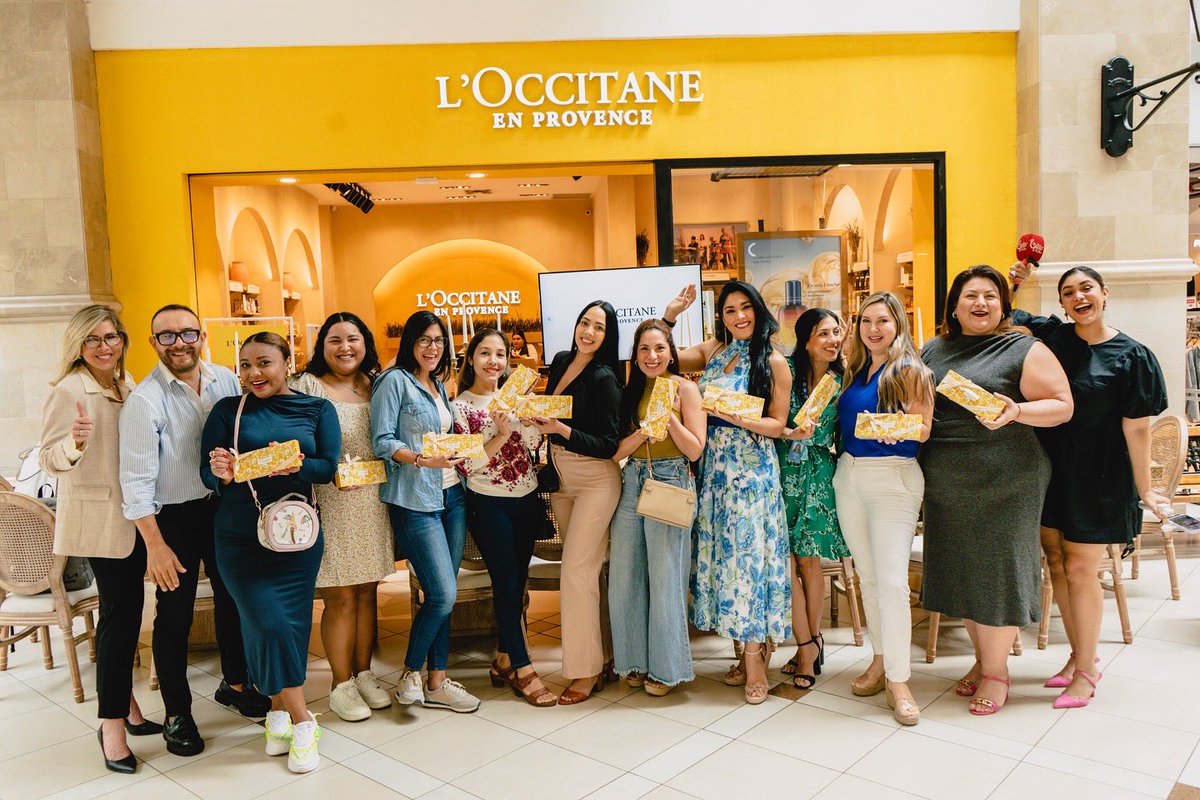 Photodump del desayuno muy especial de @loccitane_ec en #SanMa al más puro estilo Provenzal con medios de comunicación y prensa de Guayaquil, donde Alexandra Guevara, Retail &amp; Customer Experience Manager enseñó sobre los secretos de L’Occitane para una piel radiante.
