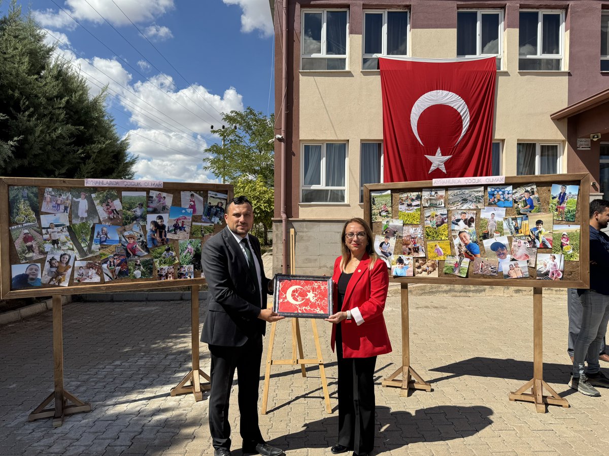 PrfDrFilizKilic's tweet photo. 📍Ayhan Köyü, Avanos

İlkokula Başlıyorum programı kapsamında MHP Nevşehir İl Başkanımız Adnan Doğu, İlçe Başkanımız, İl Genel Meclis Üyemiz, Belediye Başkanlarımız ve Türk Eğitim-Sen Nevşehir Şubemiz ile birlikte Ayhanlar İlkokulundaydık.

Avanos Kaymakamımız Osman Bilici, MEB Baş Müfettişi Mehmet Polat, İlçe Millî Eğitim Müdürümüz ve Okul Müdürümüz Memiş Bülbül’e teşekkürlerimi iletiyorum.