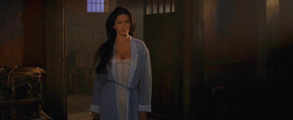 ComfyCinematic's tweet photo. @ATRightMovies No one has EVER looked better in a film than Catherine Zeta-Jones in The Mask of Zorro (1998) https://t.co/exEQM90m5u