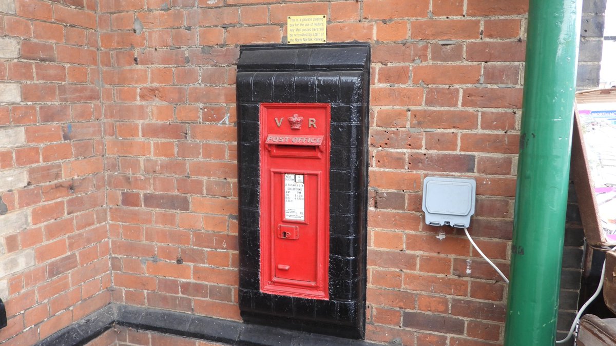 seuneke's tweet photo. Three Victorian Letterboxes still in use. The one with the out of use stamp machines in Lowestoft. The others in Sheringham.
#Letterboxes
#Royalmail https://t.co/GUbo1yez1i