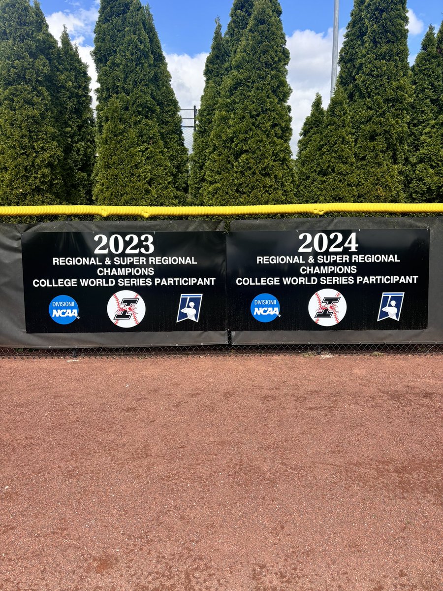 New outfield signage! #hounds