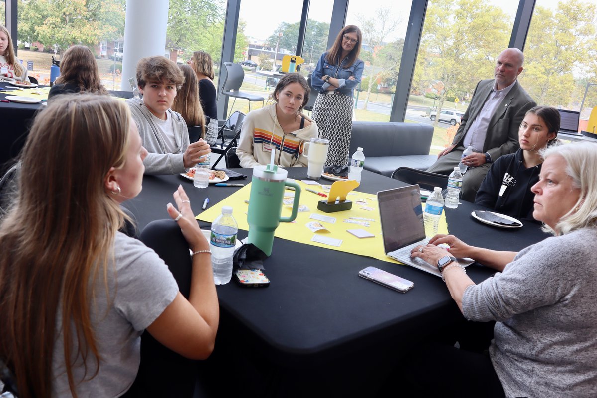 UA_Schools's tweet image. Our students are thinking big and bold at #TheBigTable event today at UAHS, in collaboration with @UAEducationFdn. Students shared their experiences and hopes for the future of our schools — providing valuable feedback for our next strategic plan.

#ServeLeadSucceed