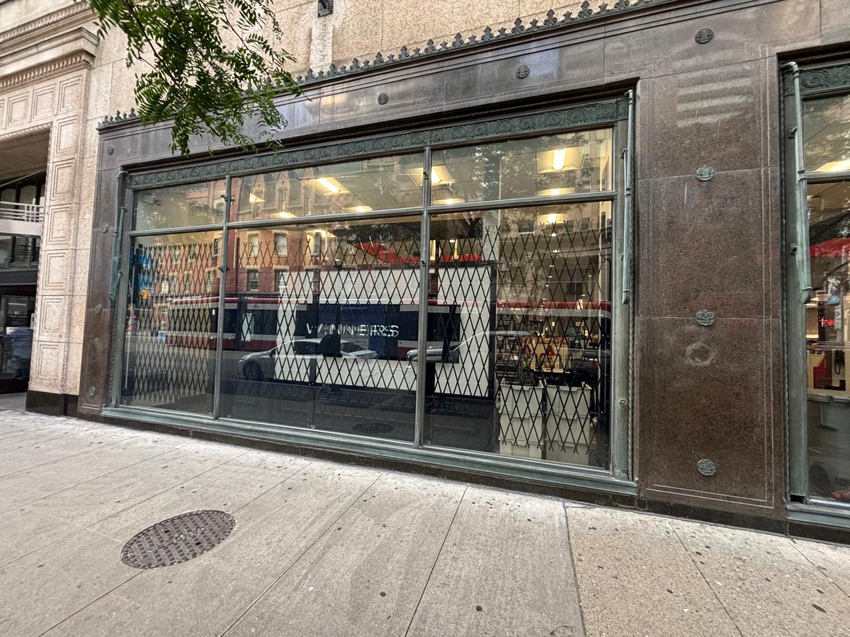Xpandasecurity's tweet photo. Great installation, our Xpanda powder coated security gates in an heritage building, for extra layer of protection. See our website https://t.co/QnFCPVREbP Call 800-835-0214 or email info@xpandasecuritygates.com
#Security #retail #lossprevention #propertymanagement #architect https://t.co/D5tHEotNqC