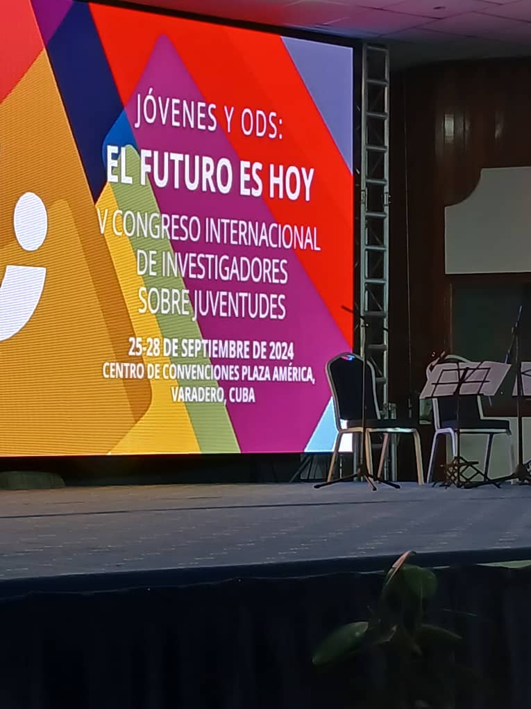 🇨🇺 Estimula y reconforta participar en el 5to. Congreso Internacional de Investigadores sobre Juventudes, que sesionará hasta el 27 de septiembre.
📍El evento sesiona guiado por el tema central Jóvenes y ODS: el futuro es hoy.

#ElFuturoEsHoy #CubaPorLaVida