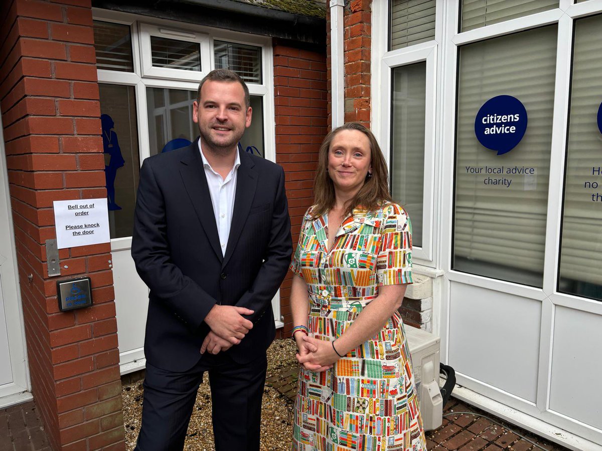 pauljholmes's tweet photo. Good to be back in Eastleigh with Eastleigh Citizens Advice to meet CEO Bella who talked us through some of the issues they are dealing with. We’ve agreed to share details of Pension Credit workshops that are being organised following the scrapping of the Winter Fuel Allowance. https://t.co/sLYm9Zi1CM