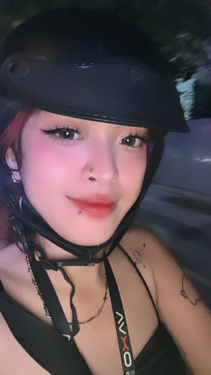 Mây đang buồn 🥹 tweet media