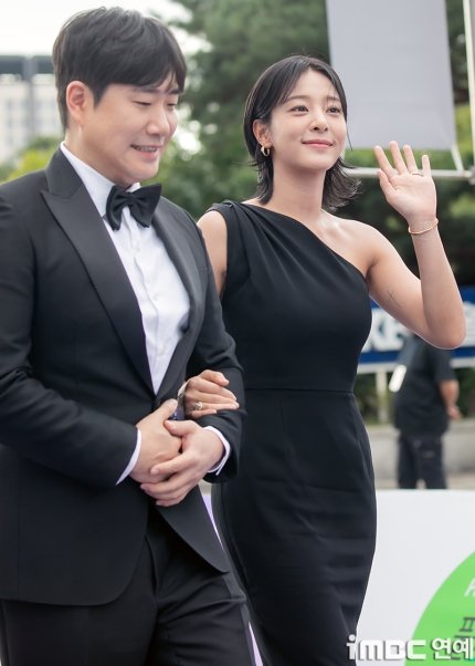 NigSeorina's tweet photo. Seol Inah as MC for #SeoulInternationalDramaAwards2024 😘😘😍😍😍

#ซอลอินอา #SEORINA #SeolInAh #설인아 https://t.co/iBY8veoSK6