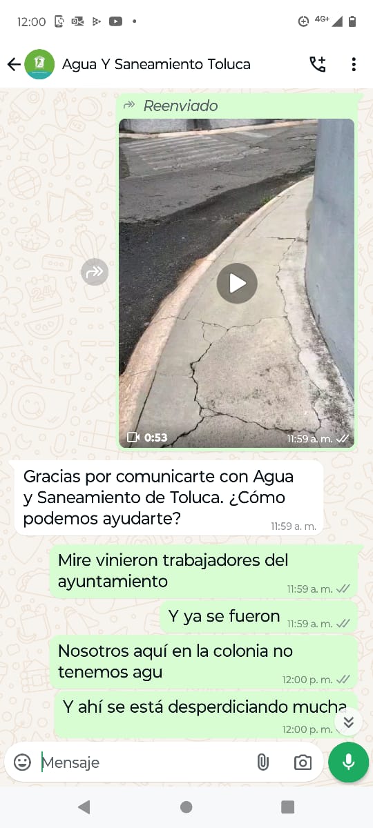 arjap80's tweet photo. Hay una megafuga de agua en la colonia Lomas Altas, Tule y árbol de las manitas, y el @OrganismoAyST muy bien gracias, pero lo peor es que no nos han enviado agua hace dos semanas!!! @TolucaGob @delfinagomeza exigimos el servicio del agua!!! https://t.co/btL8lO5jrD
