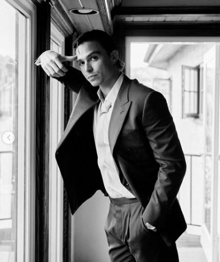 sherrymoe's tweet photo. @kkidd16 Nicholas has always talked about his love of acting. He does his homework and he does it well. He utilizes his creative energy and life force, in all scenes. And when that project is over it's over. Seems to me, his creative and artistic process is working! #Monsters #GoNAC https://t.co/oASZVZpZny