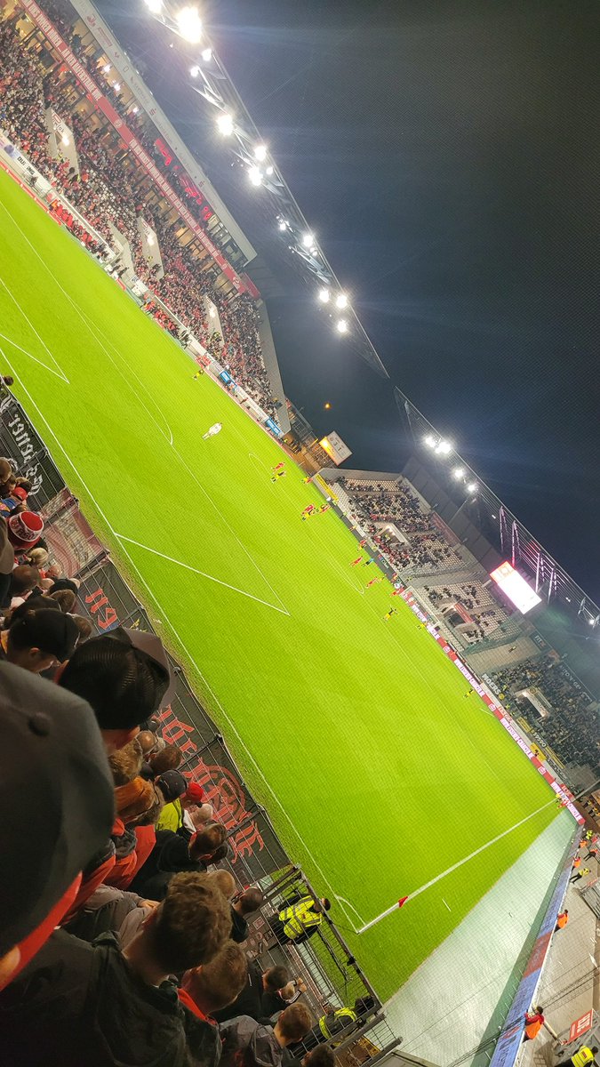 Break wir genutzt. Erste mal 3 Liga 🙌

RWE macht einfach Bock 💥