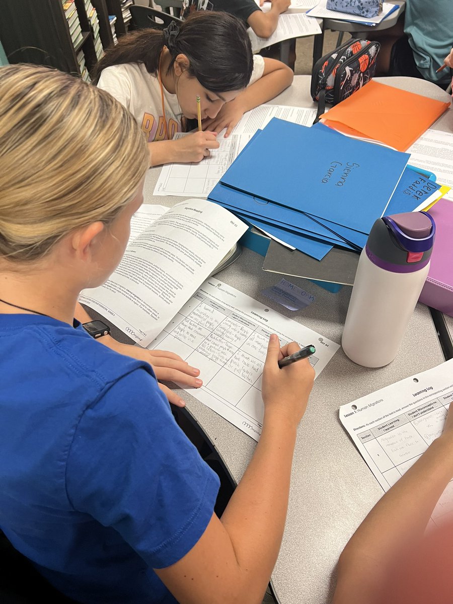 AnthisRMS's tweet photo. Where and Why Do People Move? Today our inquiry is on human migration! Love seeing these @HumbleISD_RMS Horns collaborating on migration misconceptions, reflections and relevancy! @HistoryPearce @MsKirstenBoston @edcoach_justin @humble_SocSt #path2inquiry #makingSSmeaningful https://t.co/lAFOQWOUgg