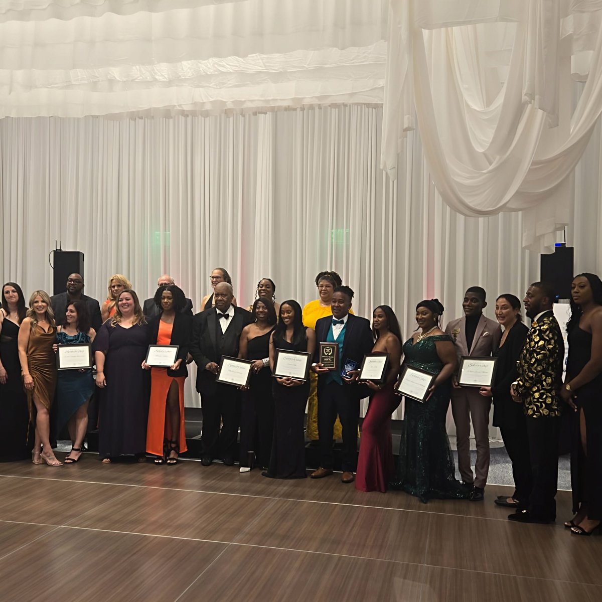 Flo4Sacramento's tweet photo. I was honored to attend @capitolcitybna 4th Annual Scholarship and Black Excellence Gala!

#CCBNA #TeamFlo #FloForMayor https://t.co/H6ykxOz58J