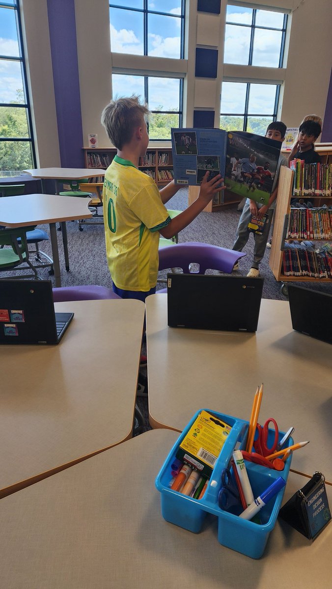 SeidlSTEAMspace's tweet image. We ♥️ library book checkout. So much excitement over new books and our favorite characters!