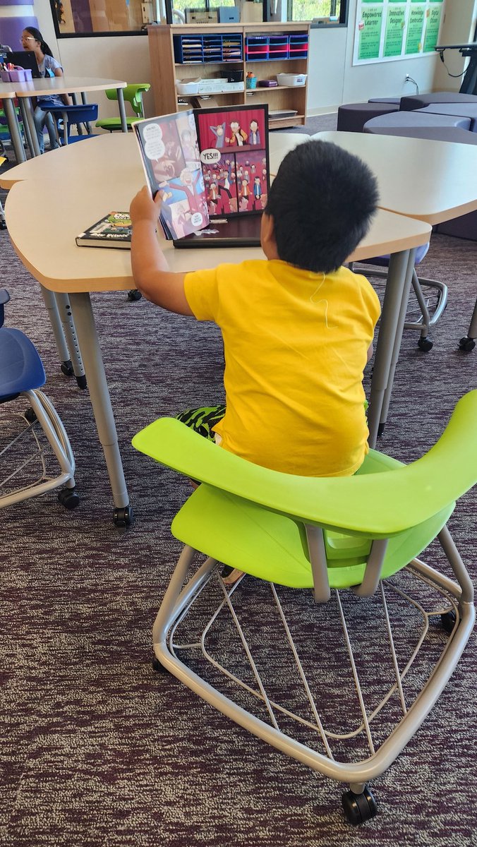 SeidlSTEAMspace's tweet image. We ♥️ library book checkout. So much excitement over new books and our favorite characters!