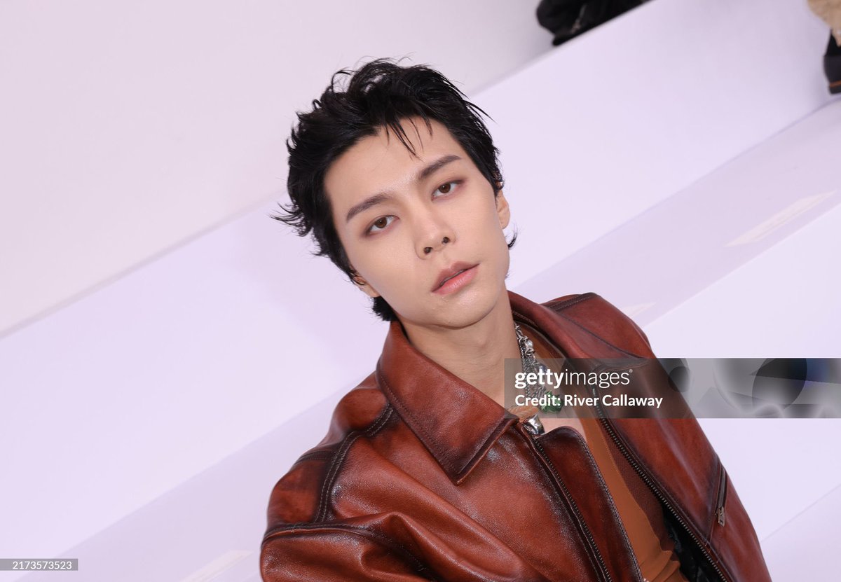 jsuhsource's tweet photo. 240926 - Acne Studios - Paris Fashion Week RTW Spring 2025 - Front Row [getty images]

JOHNNY SUH ACNE STUDIOS SS25 PFW
#AcneStudiosSS25xJohnnySuh
#AcneStudios #JOHNNY
@acnestudios https://t.co/jRSj5ZGt9p