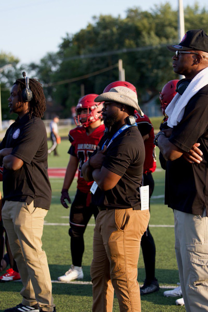 I was offered a high school coaching job at my Alma mater high school. This experience has been challenging and exciting but I’ve enjoyed teaching them more about the game and helping them develop as young men. Coaches be 👀👀 film soon #3-0 #WashHouseFB