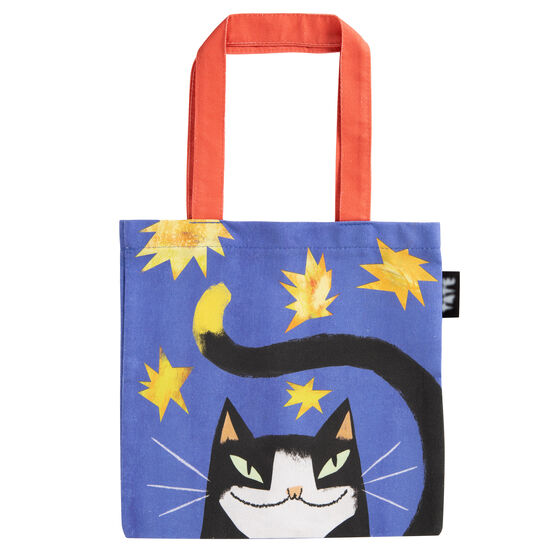 tateliverpool's tweet image. Mildred the Gallery Cat is a star! ⭐  She even has a collection in our @TateShops, including a fantastic children&apos;s book which follows Mildred&apos;s journey as she explores different art. Shop online and in store.

📖 Children&apos;s book by Jono Ganz
🛍️ Tote bag
🎨 Poster
✏️ Sketchbook