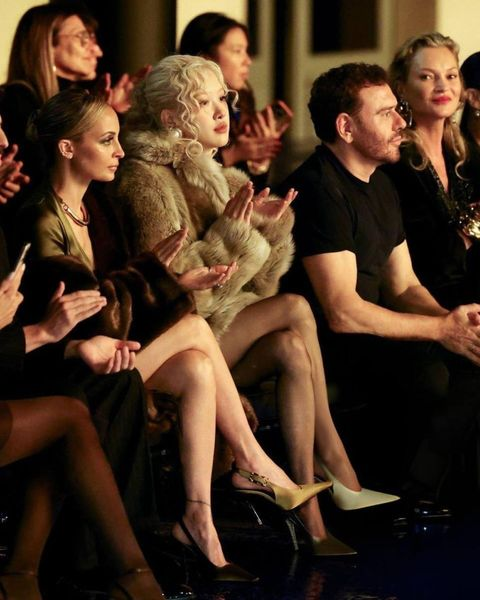 bp886_blink1157's tweet photo. #ROSE #YSL #YSLSS25 #ROSExYSL #ROSExYSLSS25 #Paris2024 #ParisFashionWeek #ParisFashionWeek2024 https://t.co/iR1LMpo4UU