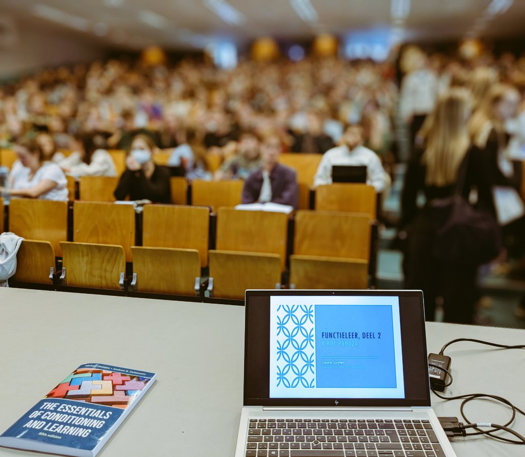 Learning Psychology 101, here we go! 🎉