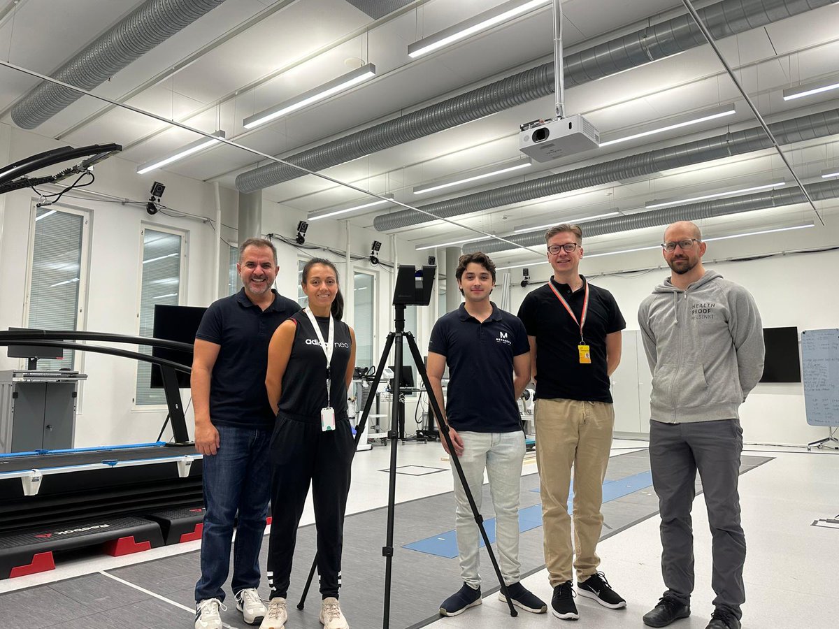 UCAM_OPRI's tweet photo. 👣🇫🇮 @ManuelDreamer y el técnico audiovisual Alberto Lanchares acuden a @MetropoliaUAS, en Helsinki, para grabar los gemelos digitales y casos clínicos que formarán parte del "Metaverso del Pie", desarrollados dentro del proyecto europeo @metahefo . https://t.co/7bGnnwQ00s