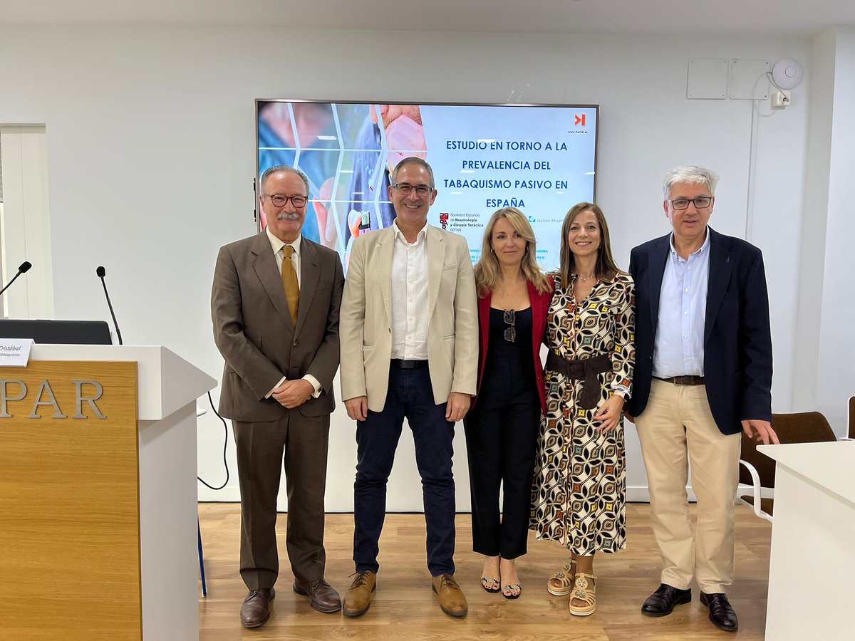 SeparRespira (@separrespira) on Twitter photo 🚬 #SEPAR presenta un estudio financiado por una beca irrestricta de <a href="/GebroPharmaES/">Gebro Pharma España</a> , que expone datos clave sobre la exposición al tabaco y a nuevos productos en terrazas, hogares, centros educativos y lugares de trabajo. 🚬 #SEPAR presenta un estudio financiado por una beca irrestricta de <a href="/GebroPharmaES/">Gebro Pharma España</a> , que expone datos clave sobre la exposición al tabaco y a nuevos productos en terrazas, hogares, centros educativos y lugares de trabajo.