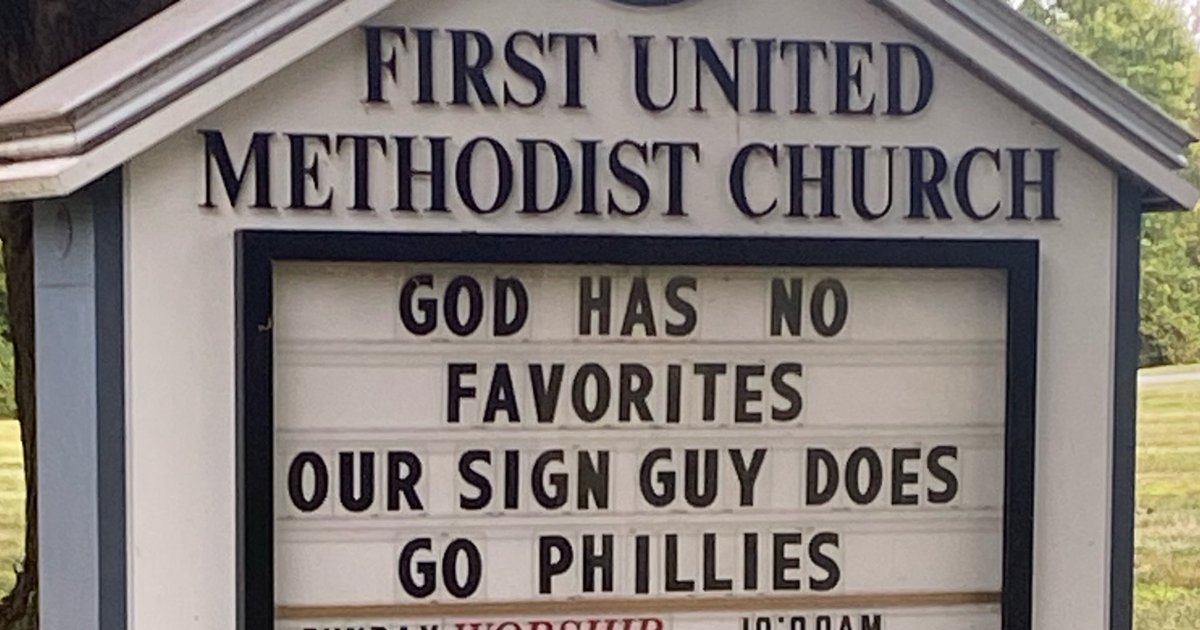 ArcainiLuke's tweet photo. Shoutout to this church https://t.co/9nODtsWKB0