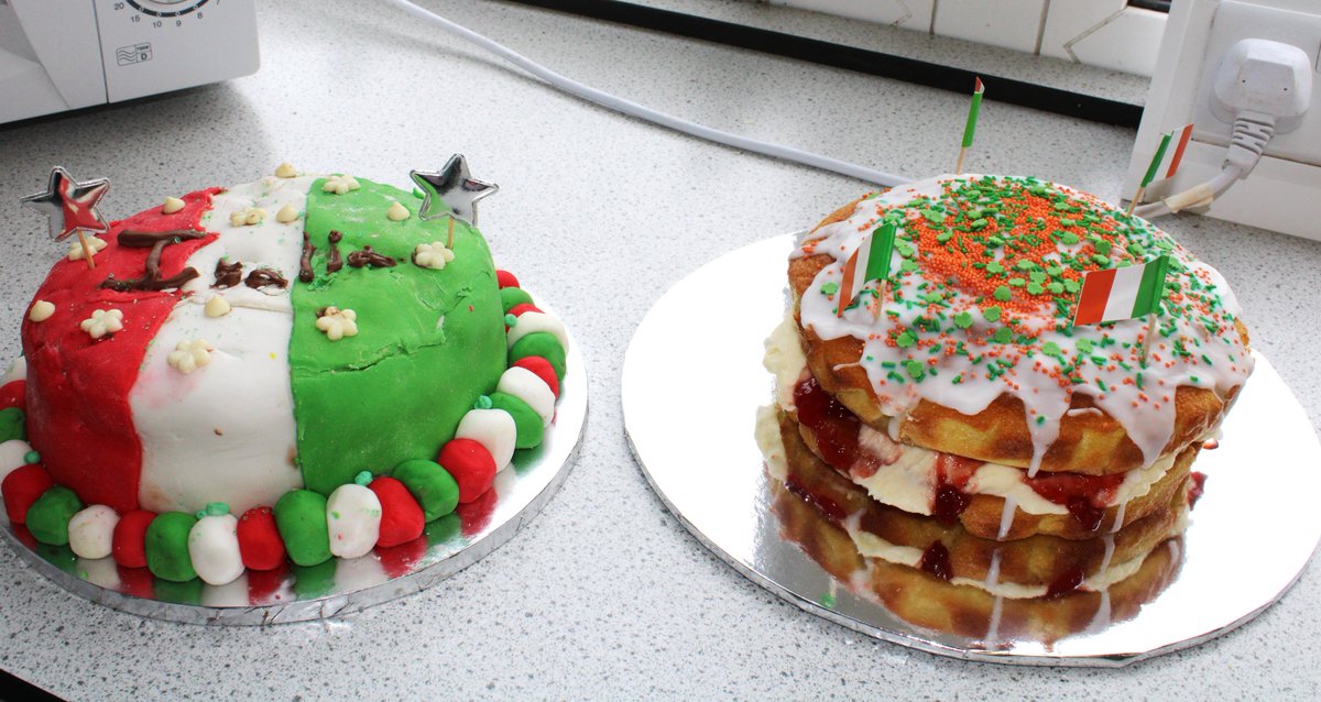 darlandhigh's tweet photo. The European Day of Languages is here and our languages department is over run with cakes baked by our wonderful students.
A huge thank you to the students who baked cakes, they will be on display in the cookery room later during open evening. https://t.co/LUCYpQAfA4