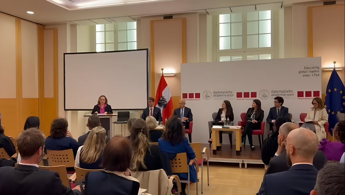 Embajada de Colombia y Misión Permanente en Viena tweet media