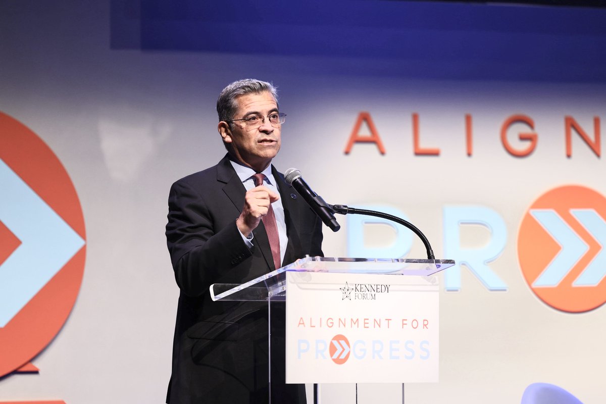 SecBecerra's tweet photo. 📍@kennedyforum
To the advocates, to the survivors, to those in recovery—and to those that simply care: your caring has meant real action for millions of Americans.
Let’s keep working until every American has access to the behavioral health care support they need and deserve. https://t.co/GnPG3nzbyq