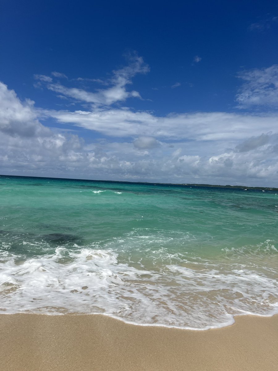 浄化されてまた現実に戻る
帰りたくないけど、現実逃避はいつまでも出来ない
やるべき事をやって、時々リフレッシュして、まだまだ駆け上がりたい
年内に会社を大きくしよう
#宮古島
#浄化
#会社経営