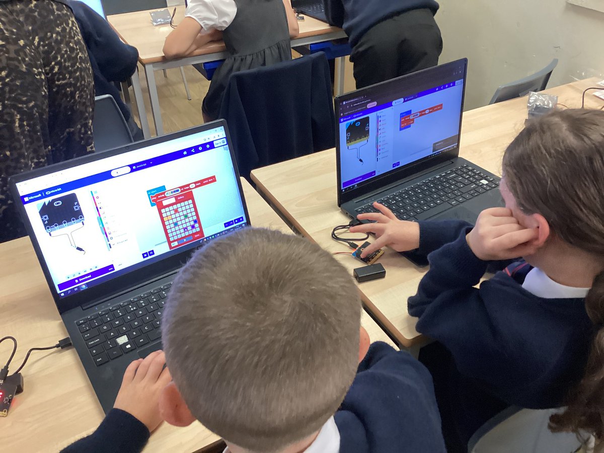 OLGHLiverpool's tweet photo. This afternoon, #olghy5 used their laptops and micro-bits to programme and debug music. #olghcomputing #olghmusic https://t.co/oU3eM7NTRe