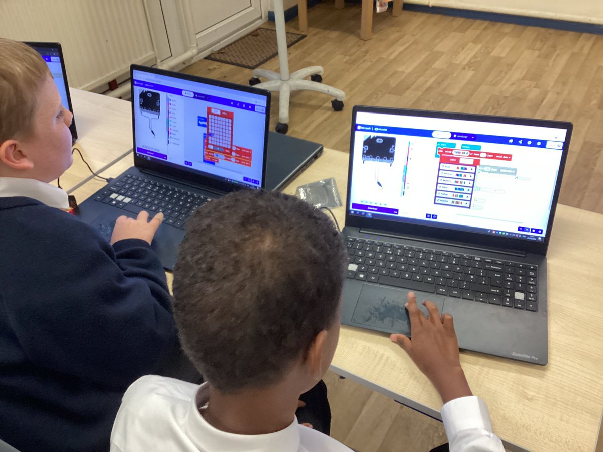 OLGHLiverpool's tweet photo. This afternoon, #olghy5 used their laptops and micro-bits to programme and debug music. #olghcomputing #olghmusic https://t.co/oU3eM7NTRe