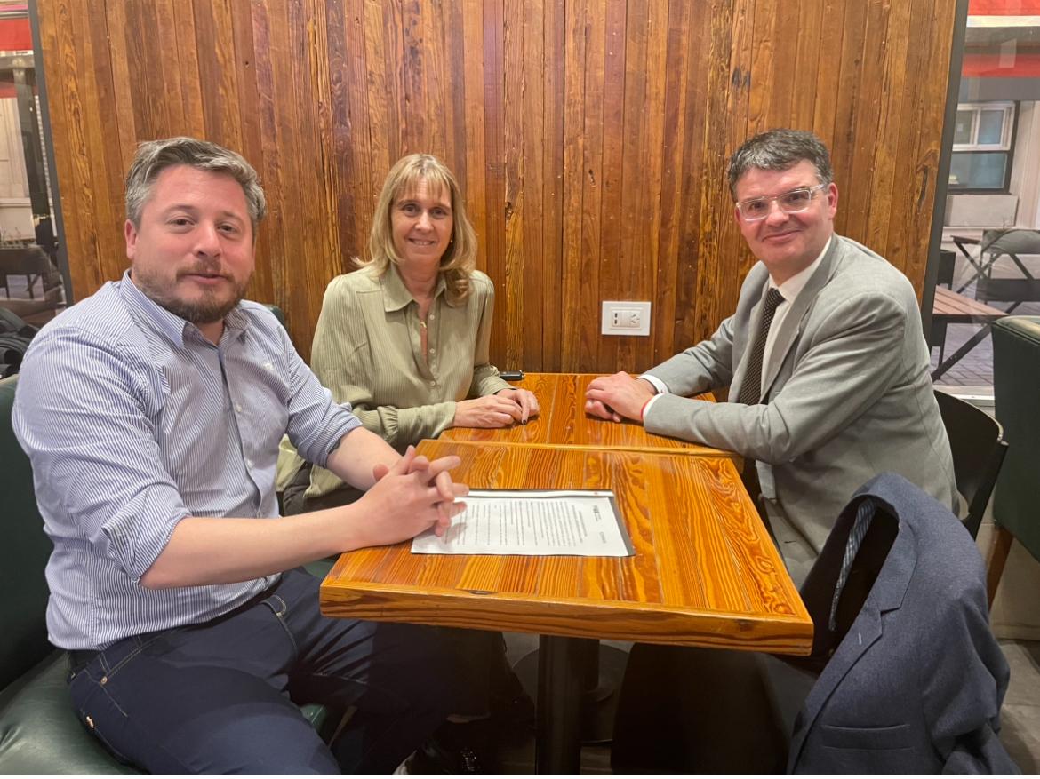 COVIARA's tweet photo. 🤝 Mantuvimos encuentros de trabajo con un grupo de concejales de Bahía Blanca y con la presidente del Concejo Deliberante de la ciudad. La finalidad fue dar a conocer los objetivos de COVIARA, su situación actual y los futuros proyectos que se encuentra desarrollando en la zona https://t.co/eBaEmIMBYL