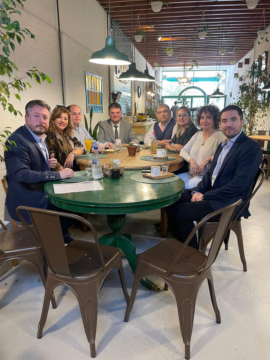 COVIARA's tweet photo. 🤝 Mantuvimos encuentros de trabajo con un grupo de concejales de Bahía Blanca y con la presidente del Concejo Deliberante de la ciudad. La finalidad fue dar a conocer los objetivos de COVIARA, su situación actual y los futuros proyectos que se encuentra desarrollando en la zona https://t.co/eBaEmIMBYL