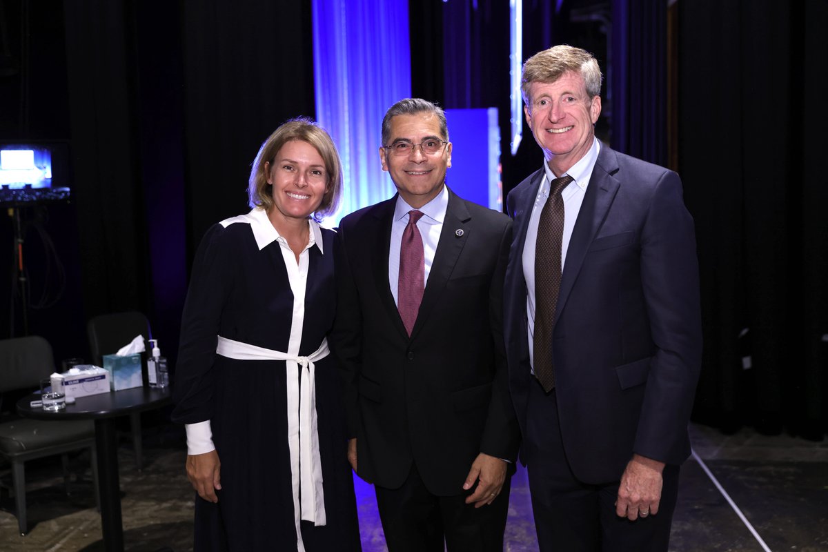 SecBecerra's tweet photo. 📍@kennedyforum
To the advocates, to the survivors, to those in recovery—and to those that simply care: your caring has meant real action for millions of Americans.
Let’s keep working until every American has access to the behavioral health care support they need and deserve. https://t.co/GnPG3nzbyq