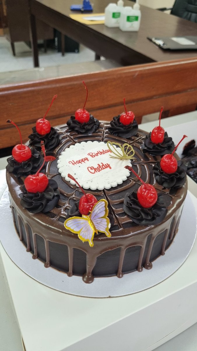 cheldhayechilld's tweet photo. Celebrating the gift of life!

#birthmonth
#50th https://t.co/o2GalYkHjN