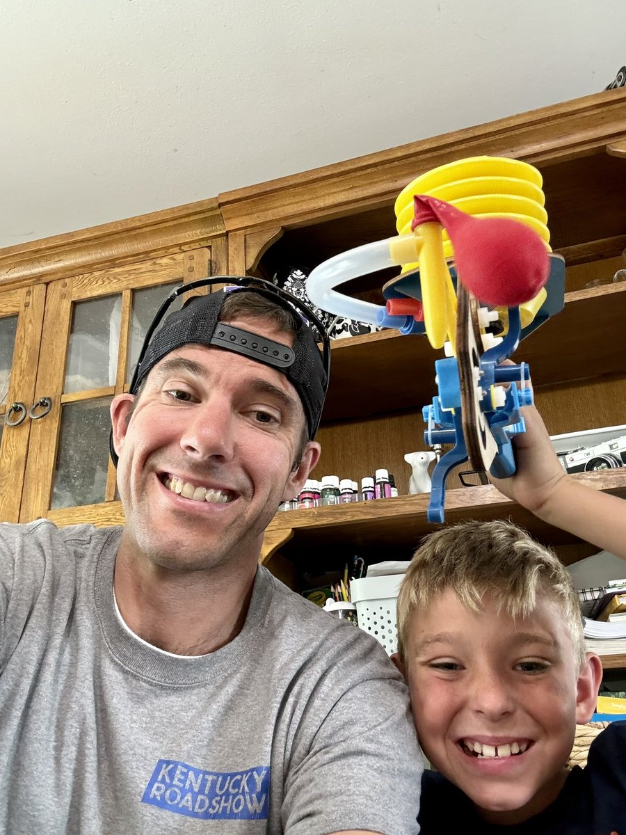 MrKdub's tweet photo. Another fantastic @crunchlabs build box month for #BamBamKam & I - this month @MarkRober walked us through turbines & the build was this pretty sweet balloon powered top spinner!
Highly encourage parents to check out these month STEM builds for young kids. #DubFamily #DadLife 💙 https://t.co/6DYQUpGthG