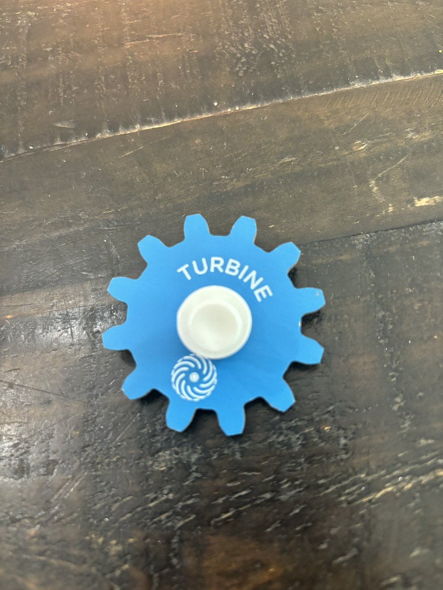 MrKdub's tweet photo. Another fantastic @crunchlabs build box month for #BamBamKam & I - this month @MarkRober walked us through turbines & the build was this pretty sweet balloon powered top spinner!
Highly encourage parents to check out these month STEM builds for young kids. #DubFamily #DadLife 💙 https://t.co/6DYQUpGthG
