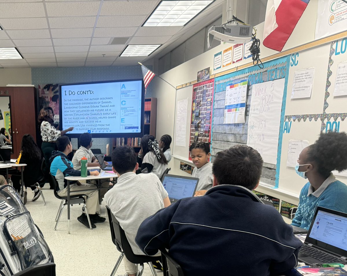 Tanya_N_Shelton's tweet photo. Visited ELAR and Math classrooms at Royce West Leadership Academy with @PrincipalMBanks. She knew the campus focus, progress made based on data, monitoring and reteaching standards, and last feedback for the teachers. She shared how 1/2 performance level goals will help them become a B/Breakthrough campus. #RegionIVRising #LevelingUp
