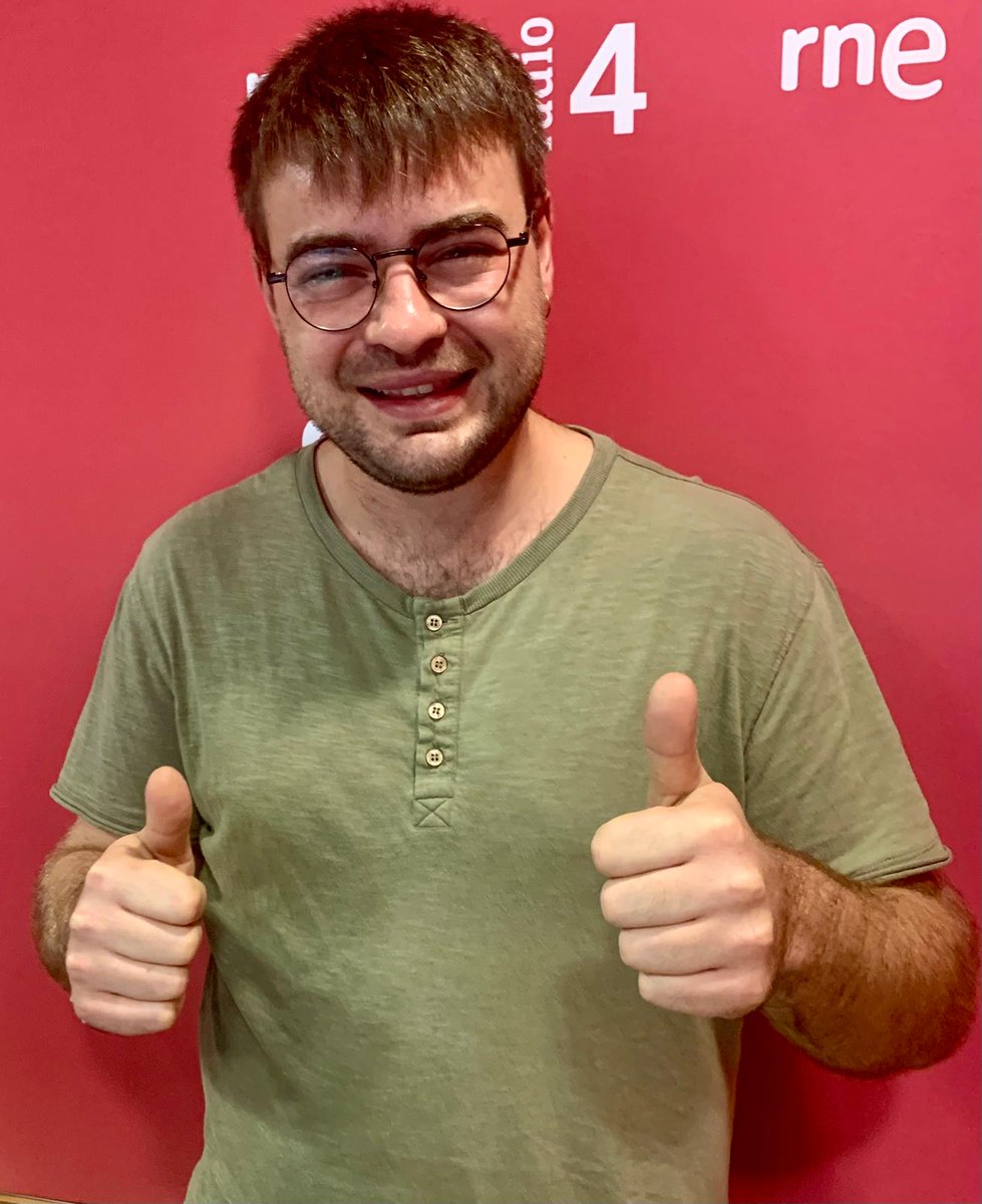 MetropoliRadio4's tweet photo. 🎶 Joan Palà músic i percussionista que ha treballat amb coneguts grups catalans com #Txarango, #9Son o @stayhomas entre d'altres ❗️
🔊 Recupera l'#𝔼ℕ𝕋ℝ𝔼𝕍𝕀𝕊𝕋𝔸
🔗 #PodCast 👉 https://t.co/tF0HrHF2xs
📌Tots els dilluns #RumbaCatalana amb @SicusCarbonell ! https://t.co/mBmyU7XlHI