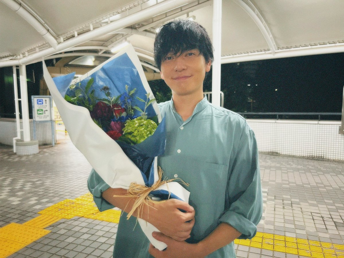 flumpool_STAFF's tweet photo. ／
𝙏𝙃𝘼𝙉𝙆 𝙔𝙊𝙐
#最寄りのユートピア
＼

ご視聴いただきありがとうございました🎸🍻
素敵なドラマでしたね🥹
本人役の #山村隆太 もいかがでしたか？

また今回はファンクラブ #INTERROBANG メンバー258名の方々にも撮影などに参加していただき、
ドラマを支えていただきました👏🥹
本当にありがとうございました！

劇中歌として使用された #星に願いを #証 も
こちらのプレイリストからぜひお聴きください🎧
https://t.co/La2t2aWmut

🔗TVer見逃し配信
https://t.co/vQepXlOCUX

#flumpool #flumpool15th