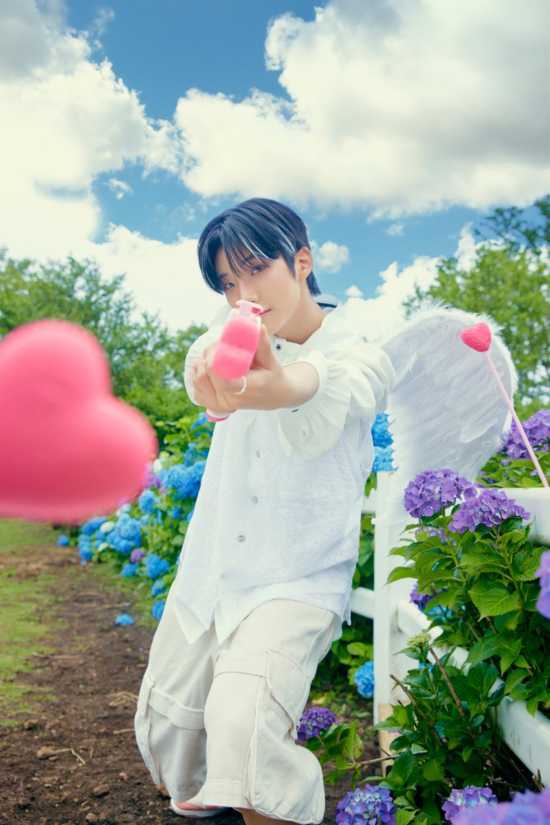 officialTheWind's tweet photo. 더윈드 (The Wind) 3rd Mini Album
'Hello : My First Love' ෆ

Concept Photo #2
LOVE Ver.

💘 2024.10.07 (MON) 6PM (KST)

#더윈드 #THEWIND #The_Wind
#Hello_MyFirstLove #반가워나의첫사랑
#박하유찬 #PARKHAYUCHAN https://t.co/gc9KH6WXrw