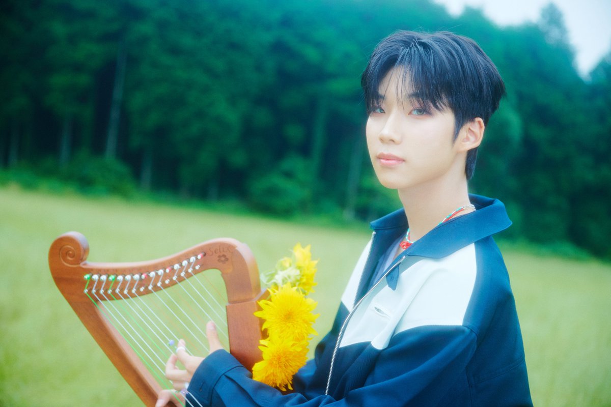 officialTheWind's tweet photo. 더윈드 (The Wind) 3rd Mini Album
'Hello : My First Love' ෆ

Concept Photo #2
LOVE Ver.

💘 2024.10.07 (MON) 6PM (KST)

#더윈드 #THEWIND #The_Wind
#Hello_MyFirstLove #반가워나의첫사랑
#박하유찬 #PARKHAYUCHAN https://t.co/gc9KH6WXrw