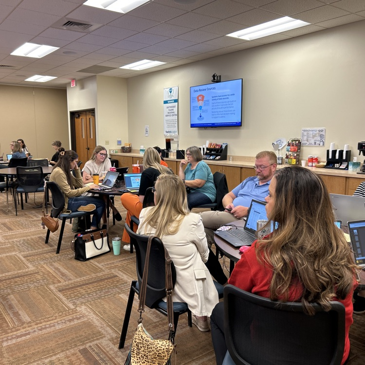 swplains's tweet photo. Excited to be hosting School improvement Day @swplains! @Ambermi_EdD @tamkel95 @ksdehq #Kansascan https://t.co/RiaO8WTkhl